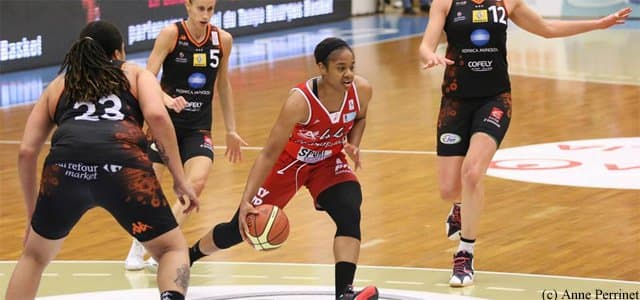 Courtney Hurt - Tarbes